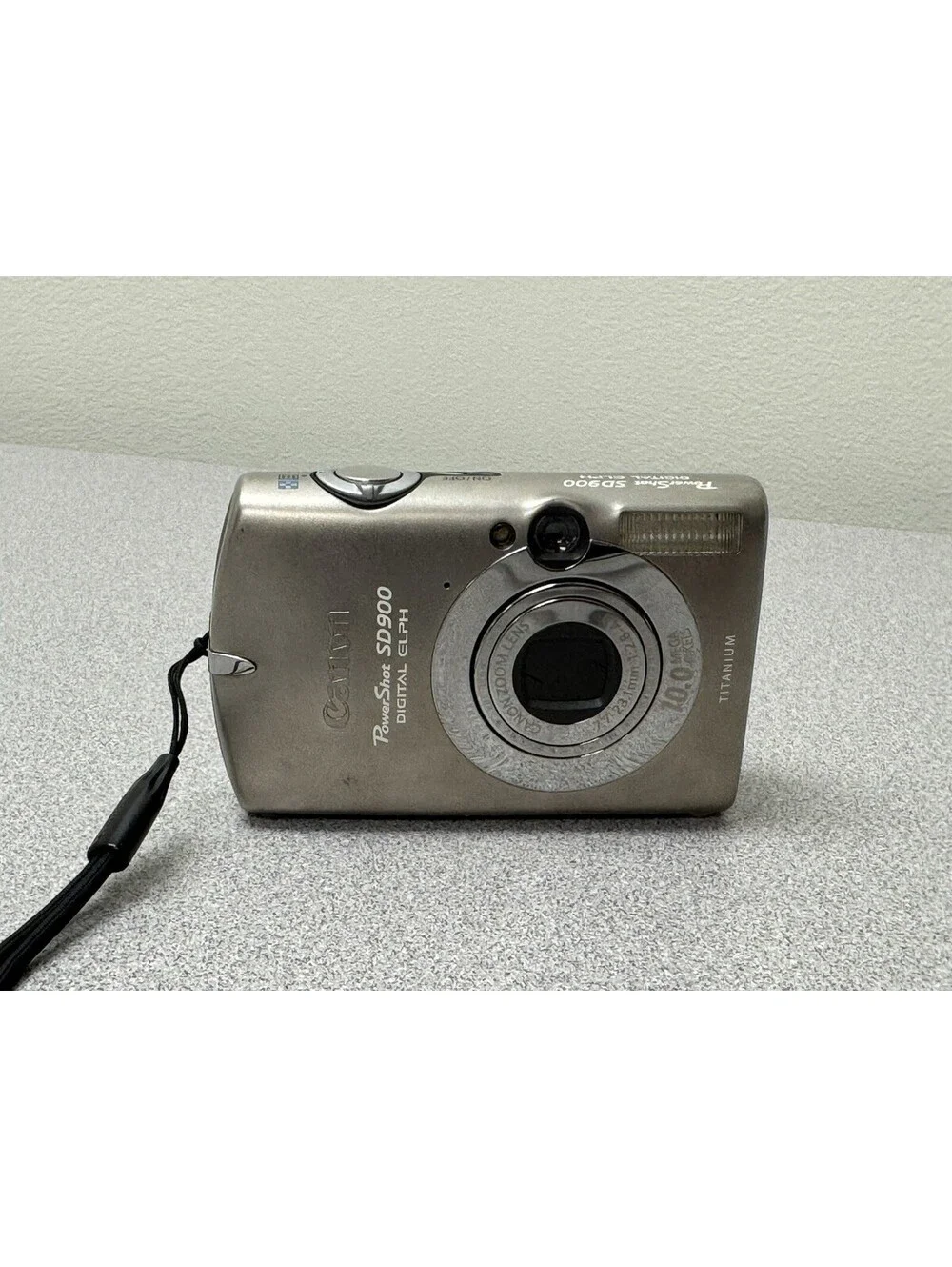 Canon PowerShot Digital ELPH SD900 10MP Camera + Charger/Battery -Tested Works